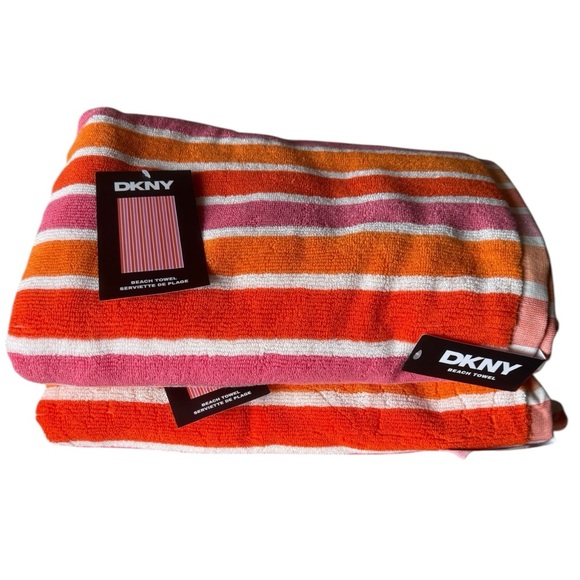 NWT DKNY SET OF 2 EXTRA LARGE Vibrant Pink and Orange Ombré Beach Towels 🩷🧡‎ - Picture 1 of 6